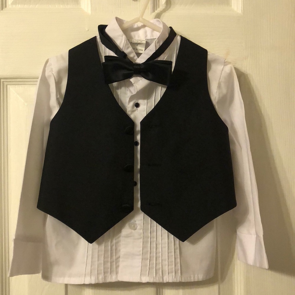 ⭐️Boy’s Tuxedo Set⭐️